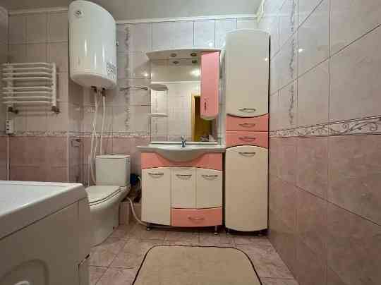 Сдаётся: 2-х комнатная квартира Район: Ленинский Донецк