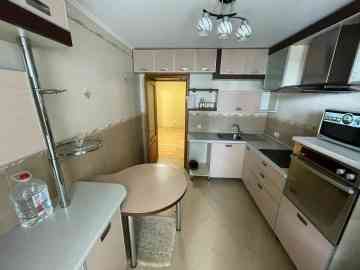 Сдается двухкомнатная квартира в Ворошиловском районе, в шаговой Донецк