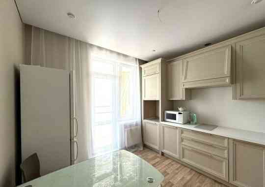 Сдаётся двухкомнaтнaя квартира площадью 34 кв.м. c евpорeмонтом на 2 Донецк