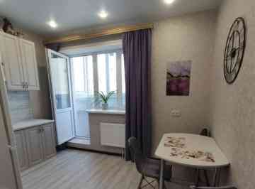 Сдается однокомнатная квартира рядом с центром города на долгосрок. Калининский район, Донецк