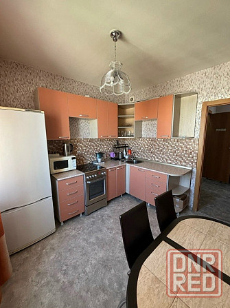 Предлагаю в аренду двухкомнатную квартиру Ленинский р-н Донецк - изображение 2