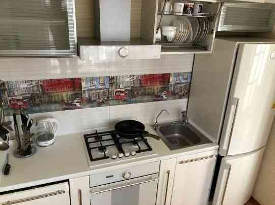 Сдается двухкомнатная квартира в Пролетарском районе. Донецк