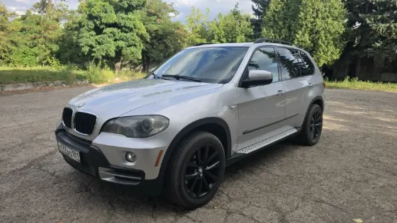 BMW X5 3.0 Красный Луч