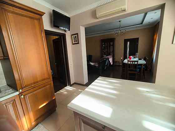 Центр,квартира с ремонтом и быттехникой.Ворошиловский с водой Донецк