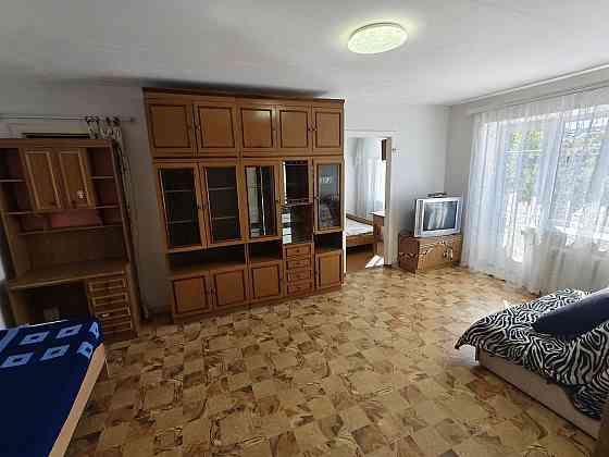 2-к. квартира, 57м2, 4 эт. Мариуполь