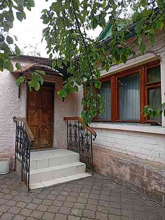 Продам дом. Земля приватизирована, Жд вокзал Донецк