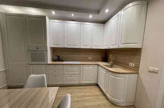 Квартира с хорошим ремонтом , на длительный срок , по договору, от полу года и дольше Донецк