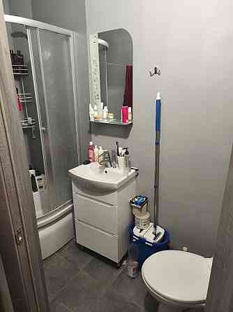 Продам гостинку с ремонтом Мариуполь