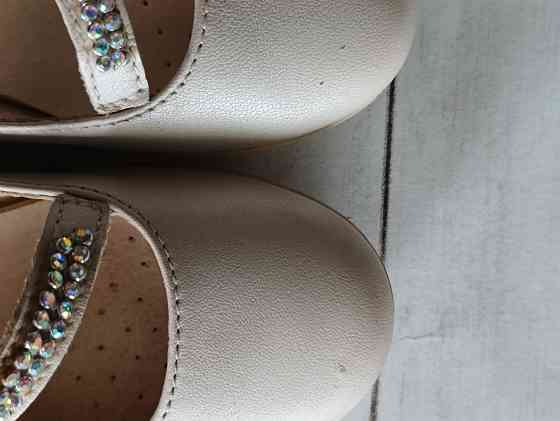 Кожаные туфли Rrimigi на девочку 27 размер Донецк