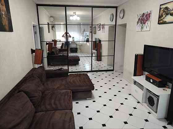 Реальная!Сдам 2к кв в Ворошиловском районе.Пересечение Хмельницкого и Университетской.Этаж 2/5.Ан Донецк