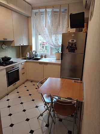 Реальная!Сдам 2к кв в Ворошиловском районе.Пересечение Хмельницкого и Университетской.Этаж 2/5.Ан Донецк