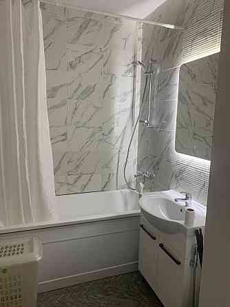 На левом берегу сдаётся квартира в районе площади. Мариуполь