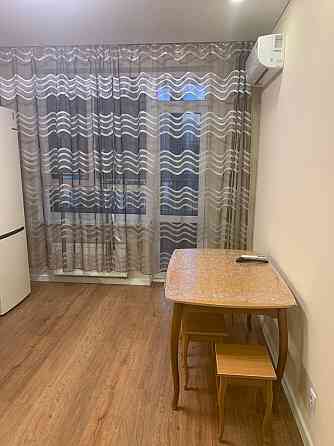 На левом берегу сдаётся квартира в районе площади. Мариуполь