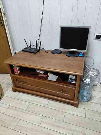 продам журнальный стол и тумбу под тв Донецк