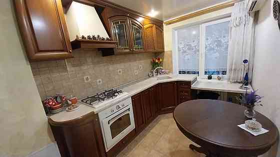 Подешевела 3-х комн.кв. Шахтерская площадь, ул.Университетская,120. Донецк