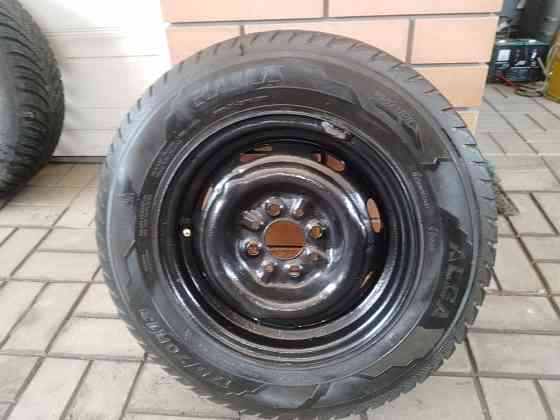 Продам Колесо на Ваз покрышка почти новая Кама Зима Донецк