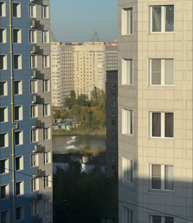 Продается 4 - x комнатная квартира в доме "Пирамида", проспект 25-летия ркка Донецк