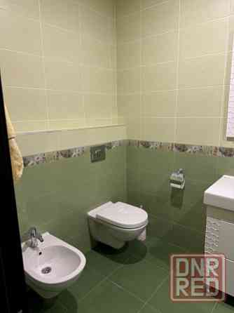 Продам отличную 150 кв м в новострое 3 к кв Звездочка Донецк