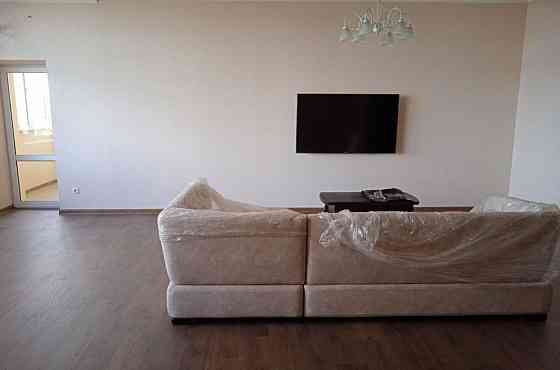 Продам отличную 150 кв м в новострое 3 к кв Звездочка Донецк