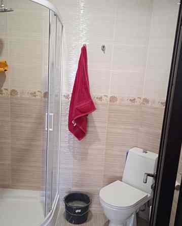 Продам отличную 150 кв м в новострое 3 к кв Звездочка Донецк