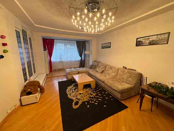 Продажа Квартиры в Доме Новострой (консьерж , видеонаблюдение )Лучшая Локация Донецка 147 Квадратов Донецк