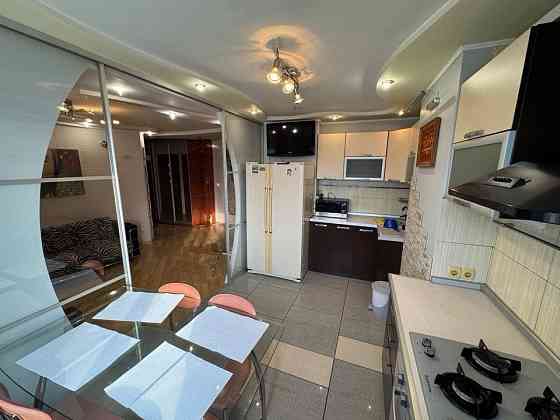 сдам 4х комн квартиру в новостройке, ворошил. р-н, набережная, евро Донецк