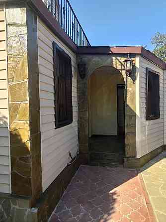 2-х этажный дом с бассейном Донецк