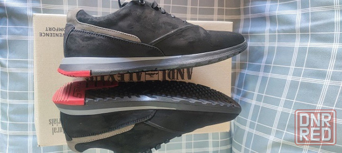 Продам замшевые осенние кроссовки 41 размера. Макеевка - изображение 4