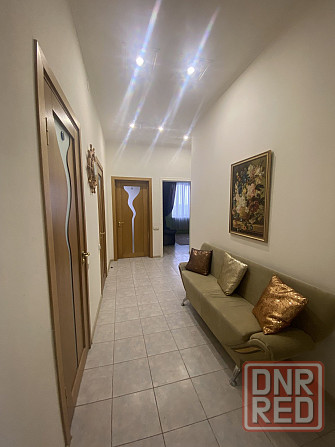 Продается трехкомнатная квартира в Центральном районе Мариуполь - изображение 1