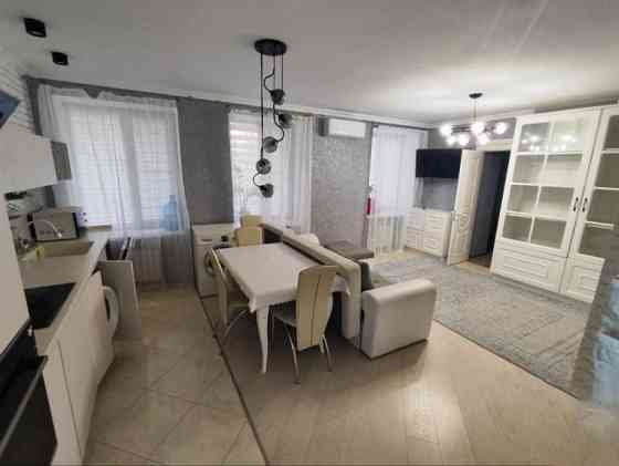 Продам 2-х комнатную студию на Дике Донецк