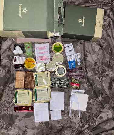 Продам сух пай,полноценный комплект для приема пищи на целый день.Обмен Донецк