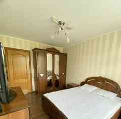 Сдaетcя двухкомнатная квартира на длительный срок - 26 000 руб/месяц. Донецк