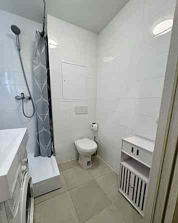 Сдаю студию в Ворошиловском районе напротив крытого рынка. Донецк