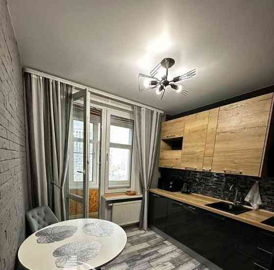 Сдаю однокомнатную квартиру в Калининском районе напротив остановки "Ул. Марии Ульяновой" Донецк