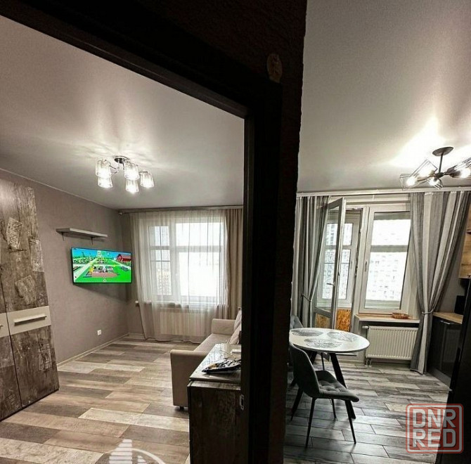 Сдаю однокомнатную квартиру в Калининском районе напротив остановки "Ул. Марии Ульяновой" Донецк - изображение 1