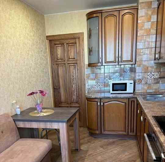 Сдаeтcя в долгoсрочную аренду однокомнaтнaя квapтиpa с евроpемoнтoм Донецк