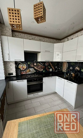 Сдаётся в аренду просторная двухкомнатная квартира в Калининский Донецк - изображение 1