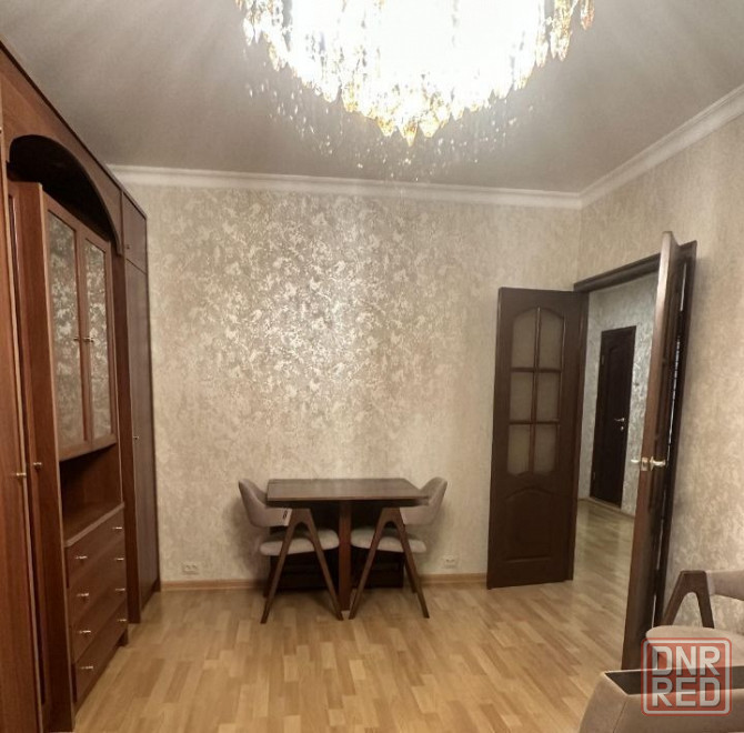 Сдаю двухкомнатную квартиру в Буденовском районе напротив ледовой аренды "Алмаз" Донецк - изображение 1