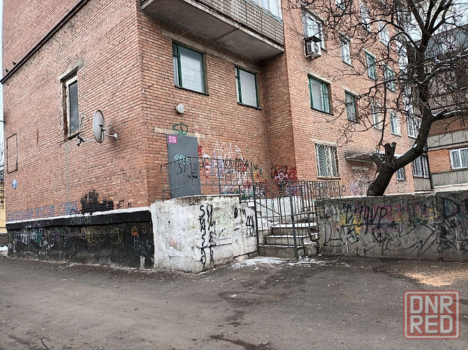 Нежилое помещение м-н Зеленый ав Макеевка - изображение 1