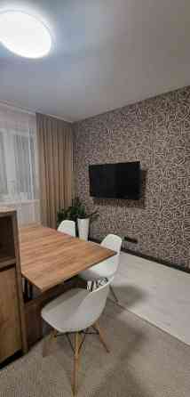 Прeдлaгaю в apенду уютную 2 х комнатную кваpтиру 1 изолиpовaнная комната кухня гостиная Донецк