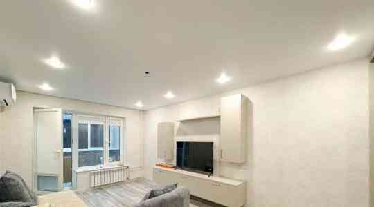 Сдается двушка в Буденовском районе на Краснооктябрьской улице. Донецк