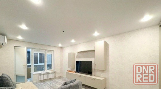 Сдается двушка в Буденовском районе на Краснооктябрьской улице. Донецк - изображение 1