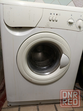 Стиральная машинка Indezit б/у, в рабочем состоянии Донецк - изображение 1