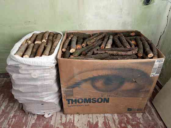 Продам дрова фруктовых деревьев. Донецк. Самовывоз. Донецк