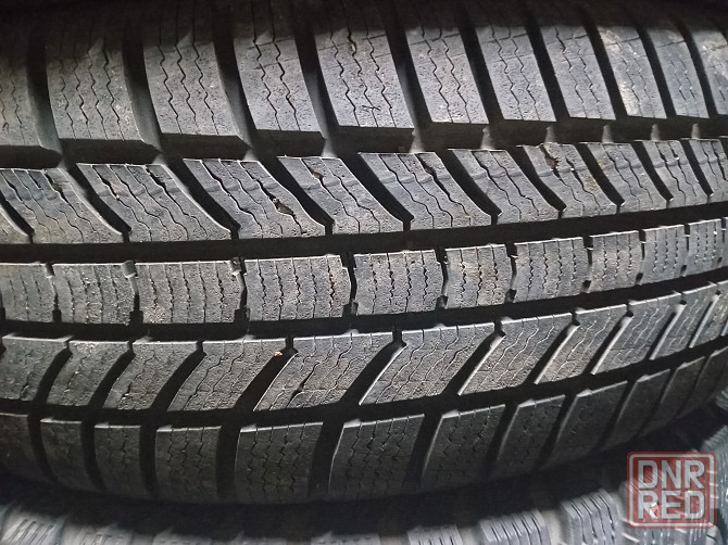 Продаю пару зимних скатов 215 65 16 континенталь Донецк - изображение 1