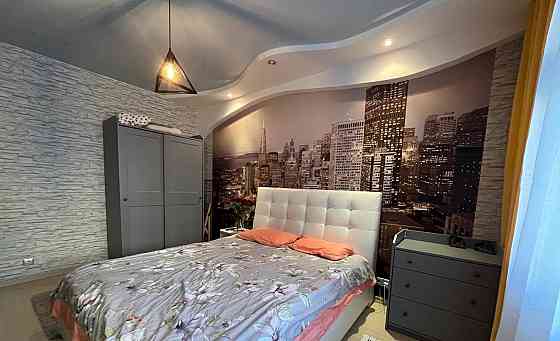 Сдается двухкомнатная квартира в центре Макеевки, ул. Донецкая, недалеко от пассажа. Макеевка