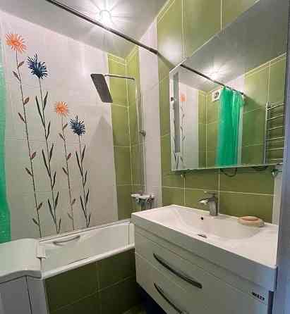 Сдается двухкомнатная квартира в центре Макеевки, ул. Донецкая, недалеко от пассажа. Макеевка