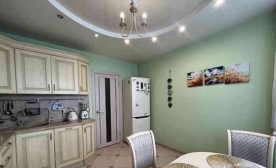 Сдается двухкомнатная квартира в центре Макеевки, ул. Донецкая, недалеко от пассажа. Макеевка