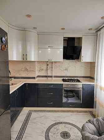 Продается 2 комн. кв. в центре с евроремонтом Харцызск