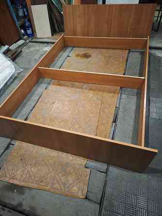 Продам кровать б/у с матрасом Макеевка